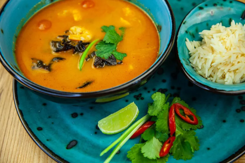 Canned, Creamed, or Powdered: Which Coconut Product Actually Belongs in Your Curry